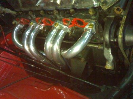 HP Hi-Flow Headers for Triumph TR6 engines Image copyright (c) 2014.